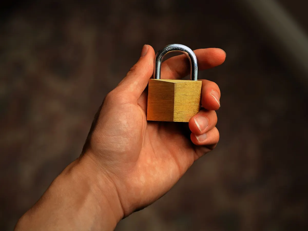 Bitwarden vs. 1Password vs. Dashlane: A 2026 Comparison for Everyday Users